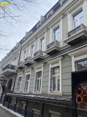 2-комн., 69 кв. м., Пастера, Центр, Одесса, Приморский район